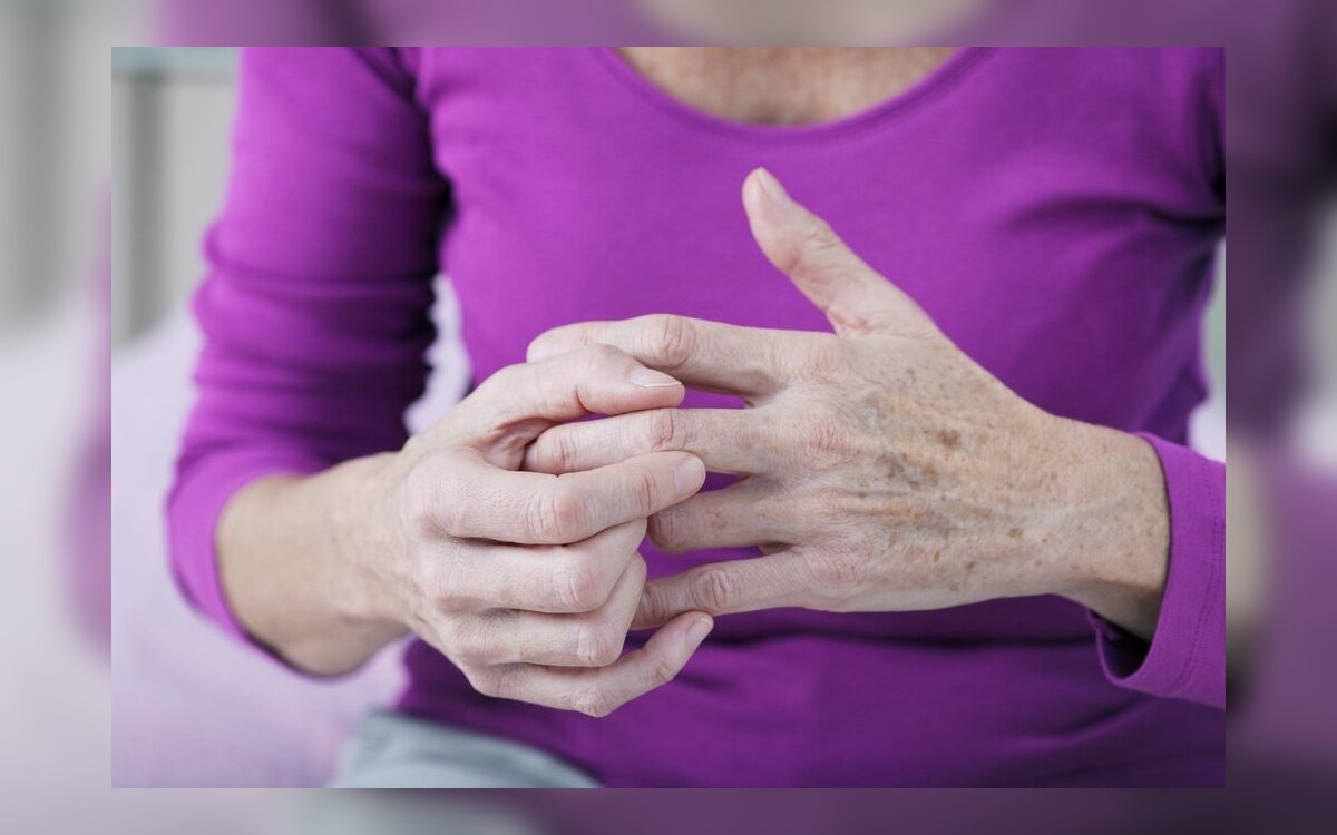 kam susisiekti su artritu pirštais
