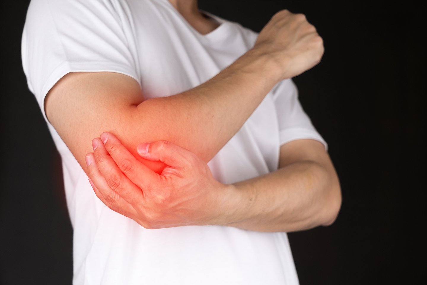 alkūnės sąnario skausmas rankos priežastys sąnarių ir kaulų skausmas