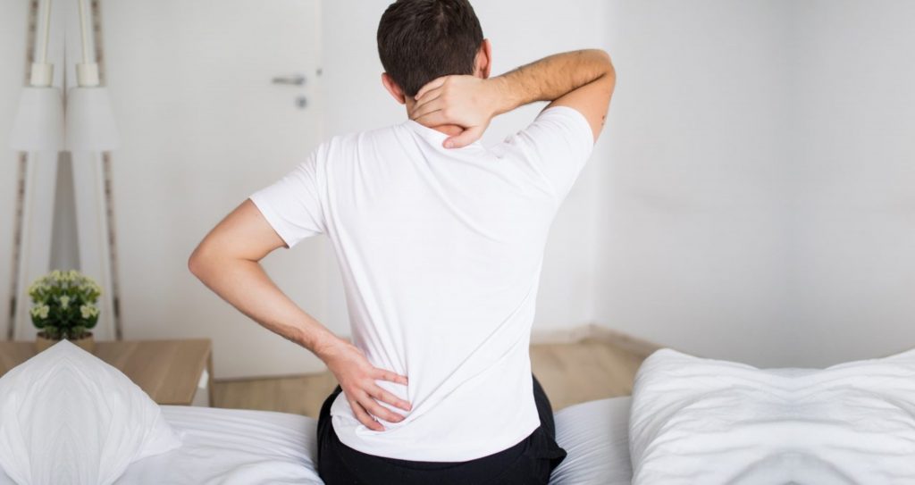 nugaros skausmo gydymas skausmas peties sąnario iš kairės rankos ir alkūnės