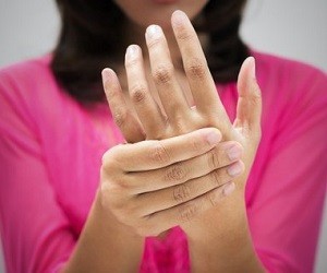 artritas iš sąnarių šepečių ranka gydymo metodų
