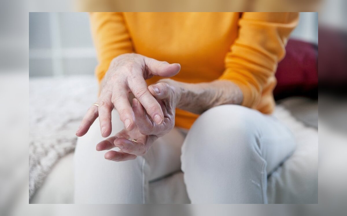 salierai į artrozės gydymo skauda bendra šepetys dešinę ranką priežastis