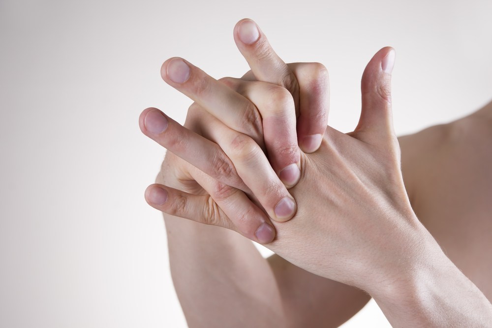 artritas prasideda pirštais skauda didelių pirštų rankų sąnarius kad jį